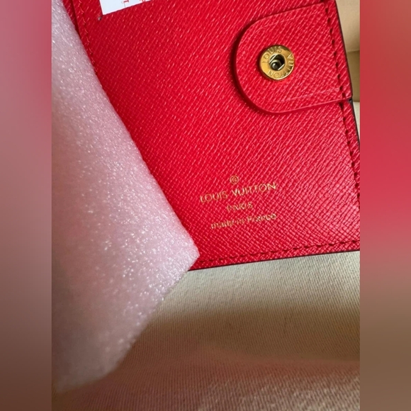 Louis Vuitton Lisa wallet - Picture 8 of 10